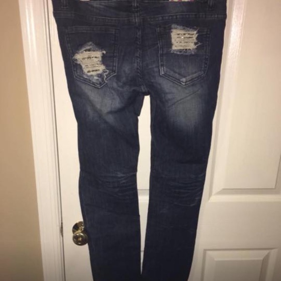 Jeans - Picture 2 of 5